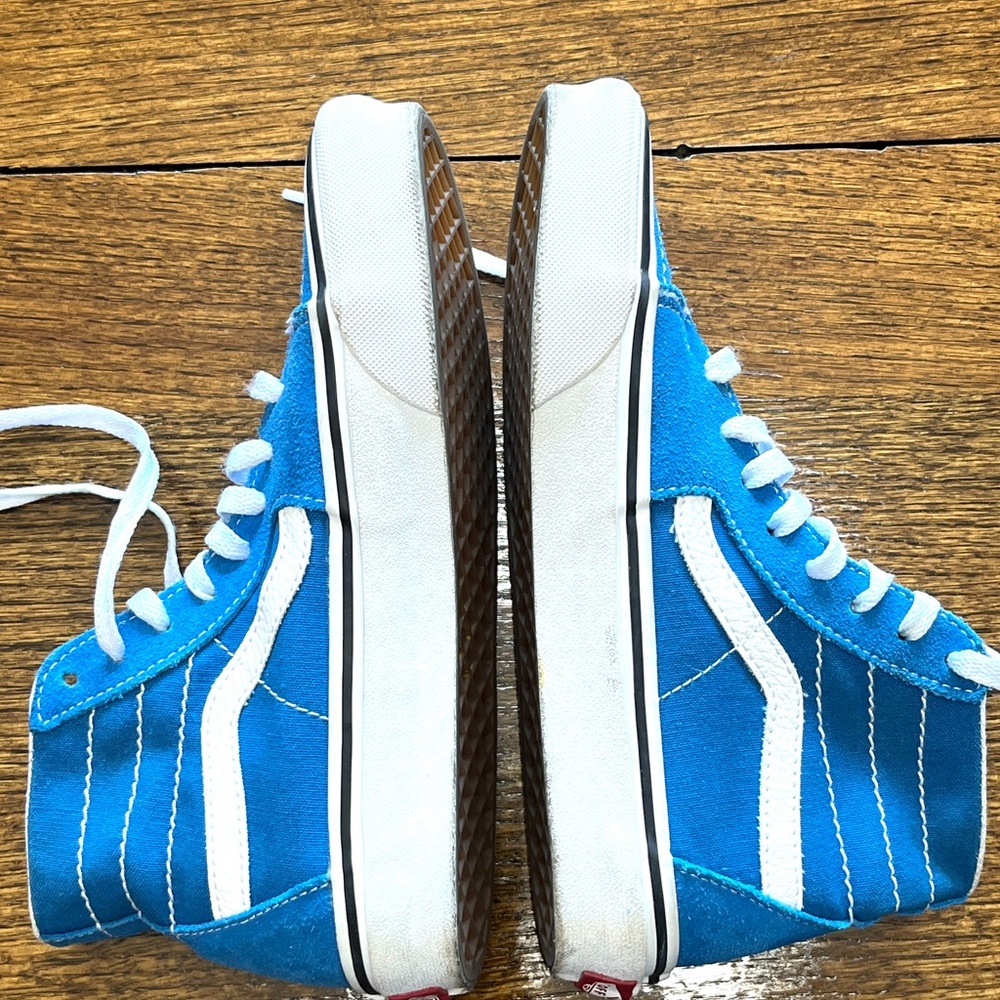 ‼️PRICE FIRM‼️ Van Blue Suede Hightop Sneakers ( Women Size 6 )